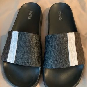 Michael Kors slippers